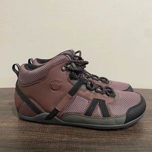 Xero Shoes DayLite Hiker Fusion in mulberry Sz 10